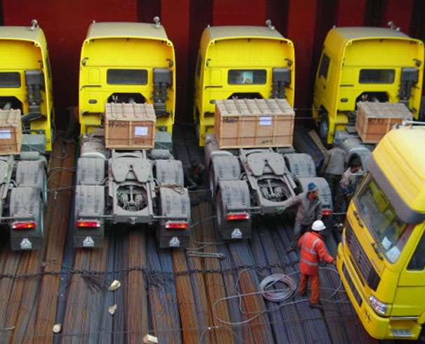 上海到斯里蘭卡—牽引車(chē)、半掛車(chē)散貨船海運(yùn)